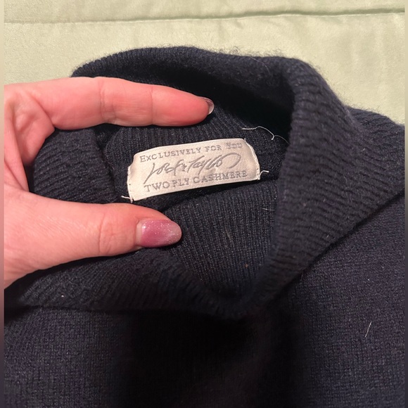 Lord & Taylor Sweaters - Vintage Lord & Taylor two ply cashmere sweater